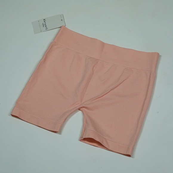 🆕 Naturyl Basic Booty Shorts Baby Pink - Picture 5 of 9